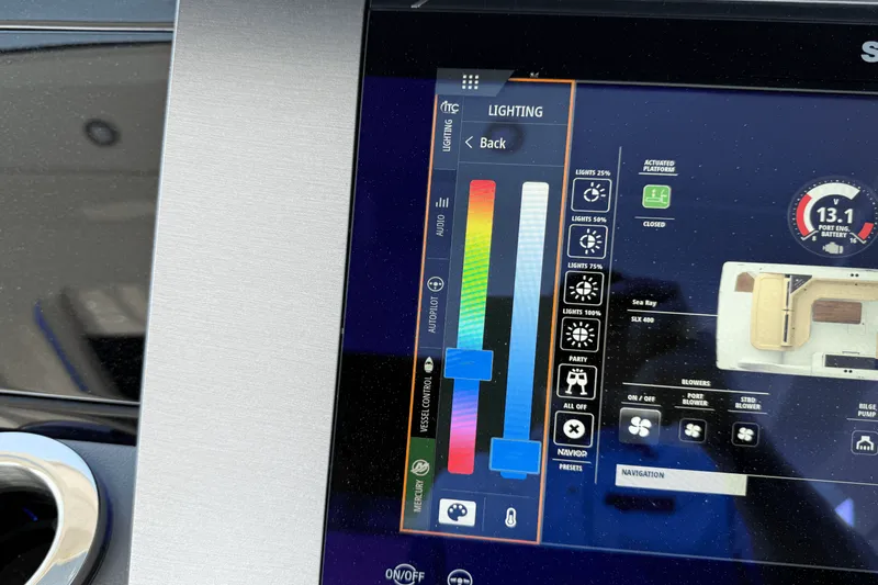 Slide: The Image of Sea Ray 400 SLX 2025 - 50