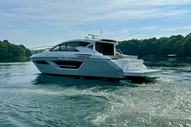 Slide: The Image of Cruisers Yachts 46 Cantius 2025 - 11