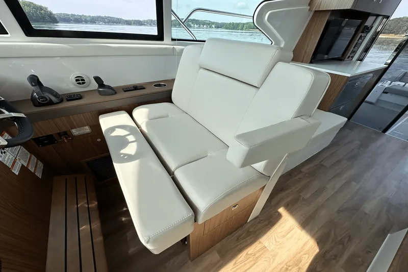 Slide: The Image of Cruisers Yachts 46 Cantius 2025 - 23