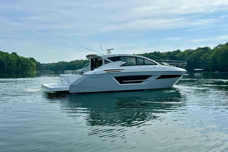 Slide: The Image of Cruisers Yachts 46 Cantius 2025 - 7