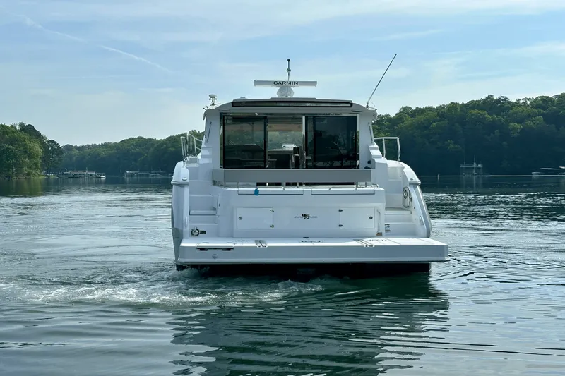 Slide: The Image of Cruisers Yachts 46 Cantius 2025 - 9