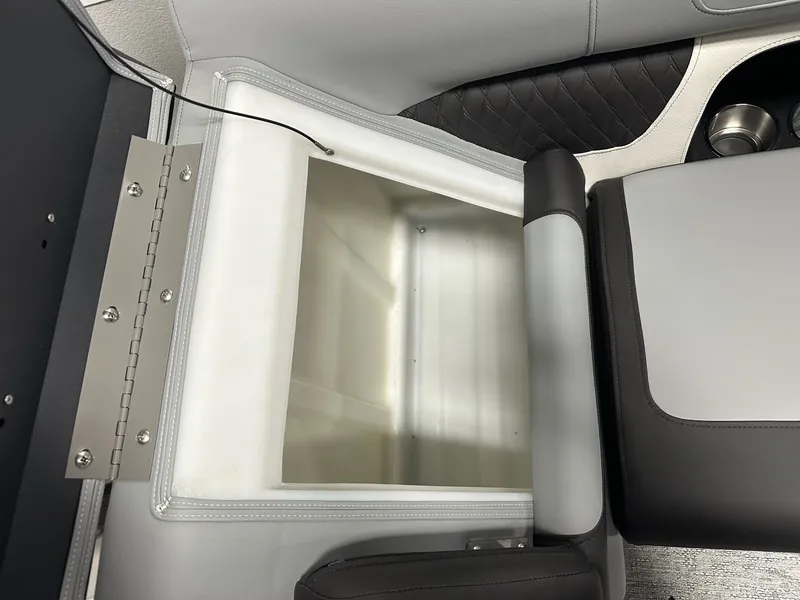 Slide: The Image of Premier 230 SOLARIS 2026 - 50