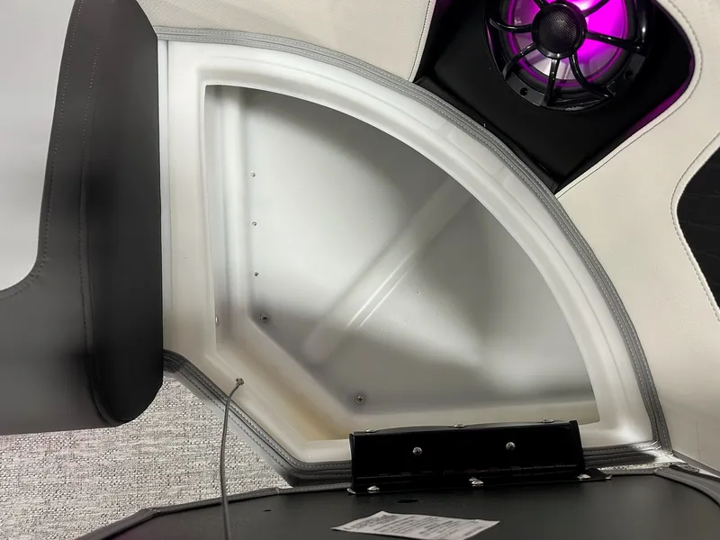 Slide: The Image of Premier 230 SOLARIS 2026 - 74