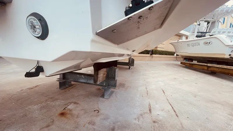 Slide: The Image of Boston Whaler 280 OUTRAGE 2019 - 12