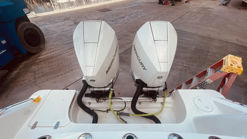 Slide: The Image of Boston Whaler 280 OUTRAGE 2019 - 14
