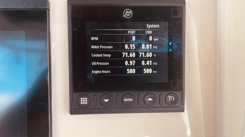 Slide: The Image of Boston Whaler 280 OUTRAGE 2019 - 40