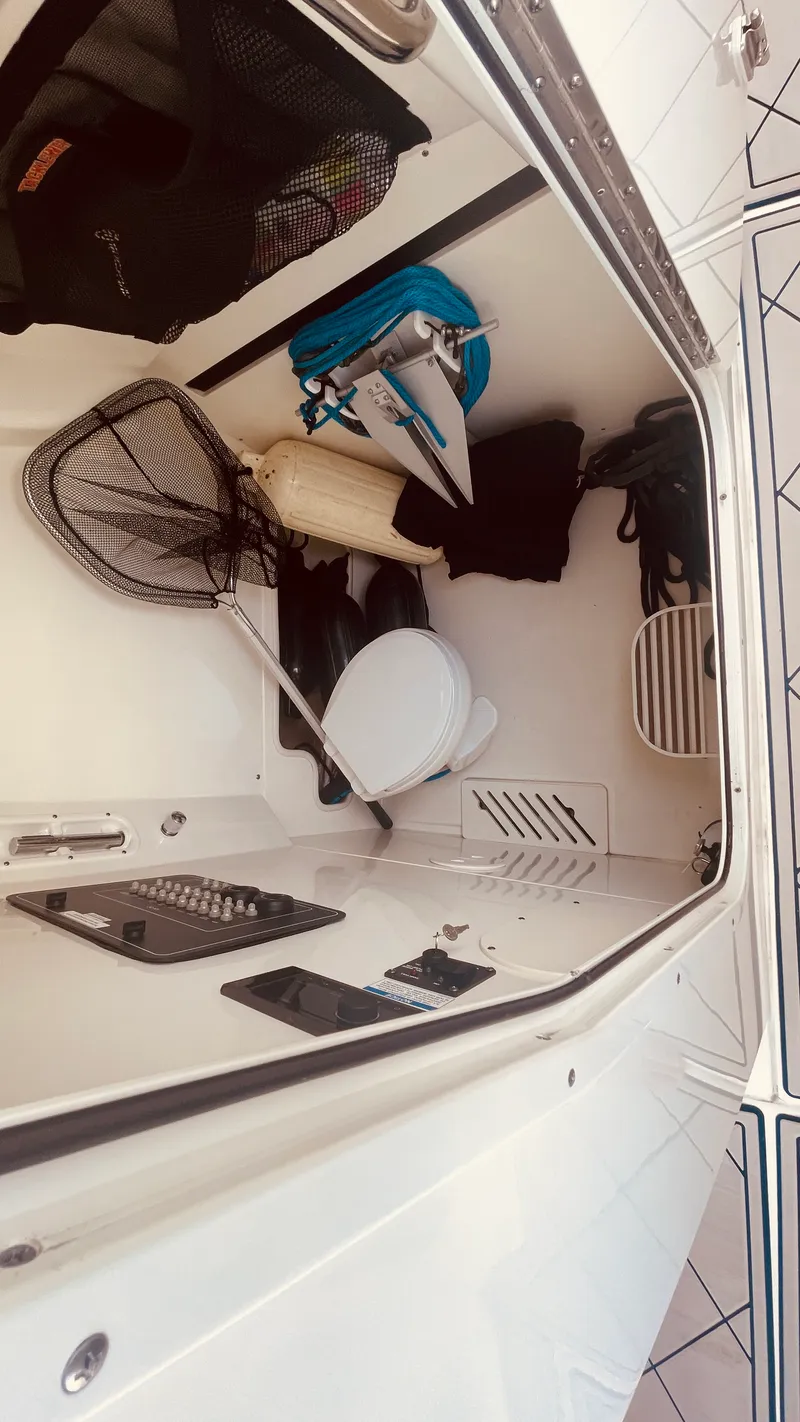 Slide: The Image of Boston Whaler 280 OUTRAGE 2019 - 53