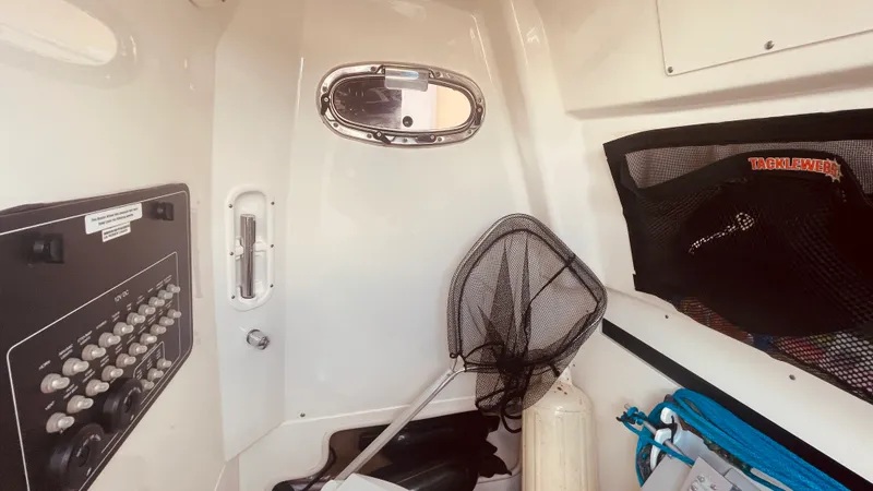 Slide: The Image of Boston Whaler 280 OUTRAGE 2019 - 54