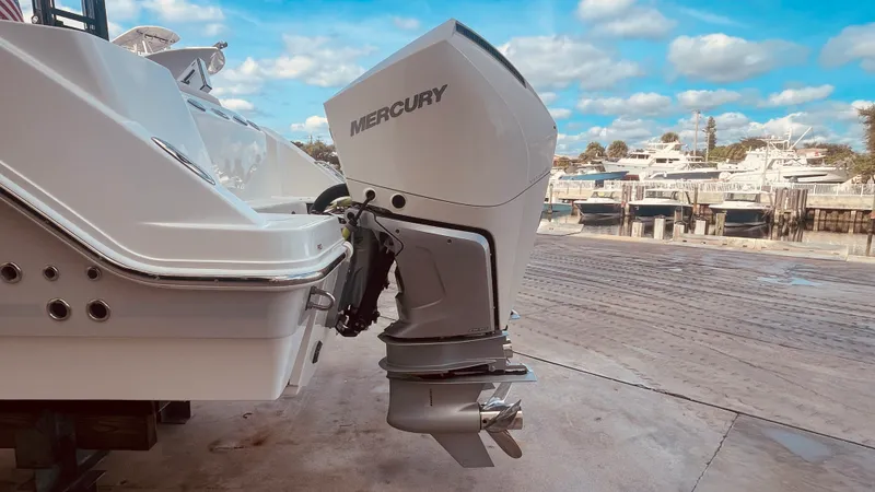 Slide: The Image of Boston Whaler 280 OUTRAGE 2019 - 7