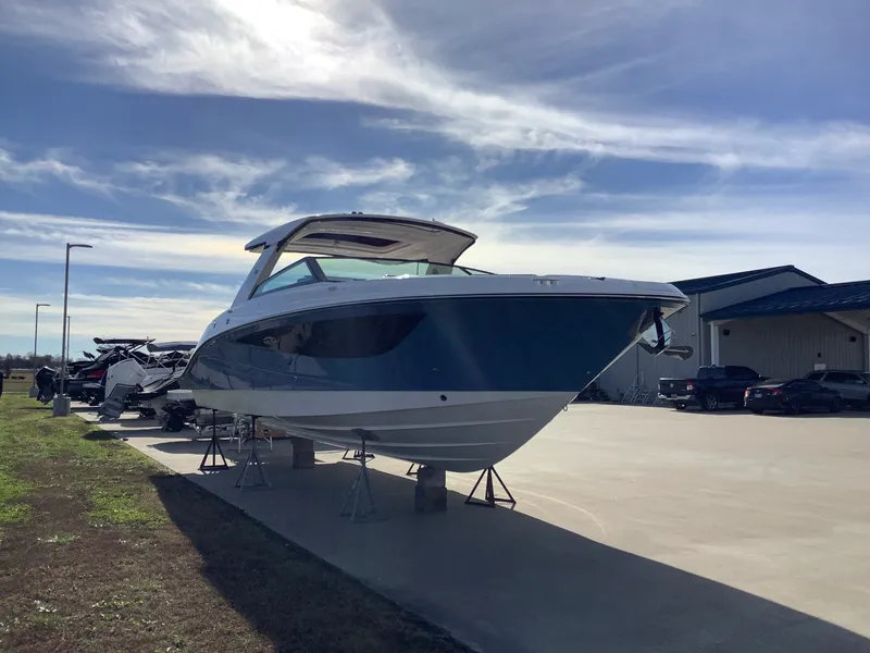 Slide: The Image of Sea Ray SLX 400 2026 - 3