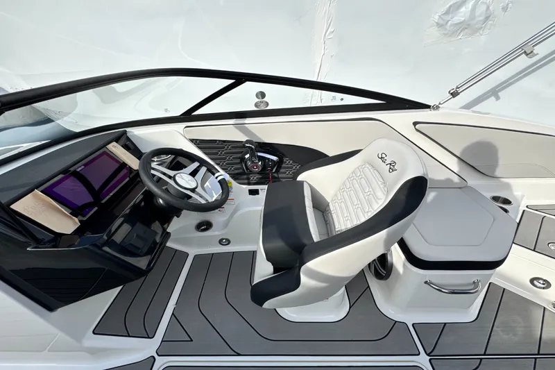 Slide: The Image of Sea Ray SPX 210 Outboard 2026 - 24