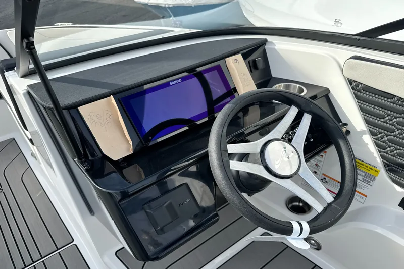 Slide: The Image of Sea Ray SPX 210 Outboard 2026 - 28