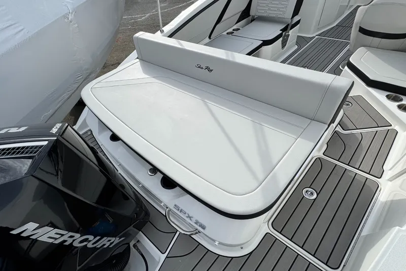 Slide: The Image of Sea Ray SPX 210 Outboard 2026 - 8
