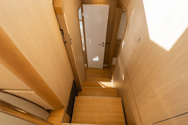 Slide: The Image of Aquila 44 2019 - 23