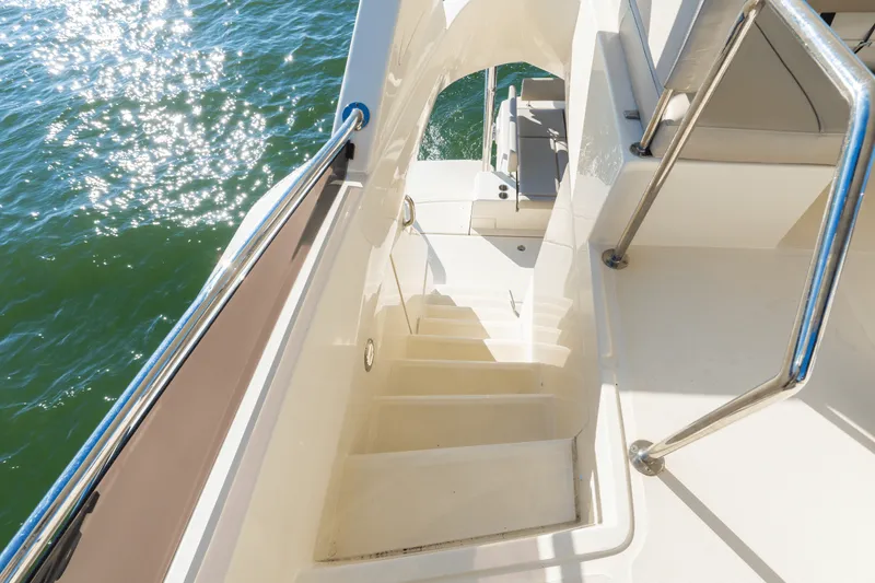 Slide: The Image of Aquila 44 2019 - 30