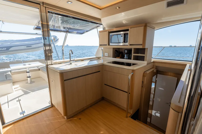 Slide: The Image of Aquila 44 2019 - 39