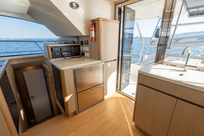 Slide: The Image of Aquila 44 2019 - 41