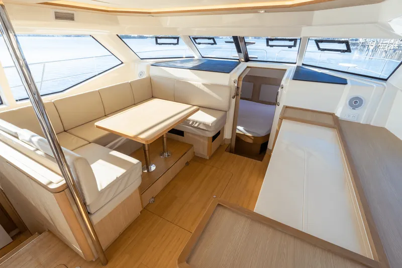 Slide: The Image of Aquila 44 2019 - 46