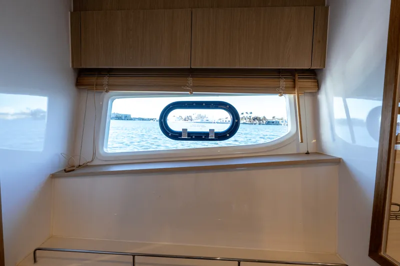 Slide: The Image of Aquila 44 2019 - 53