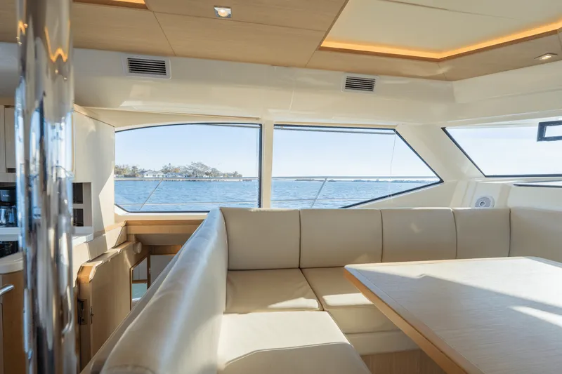 Slide: The Image of Aquila 44 2019 - 55