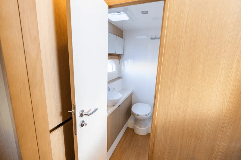 Slide: The Image of Aquila 44 2019 - 58