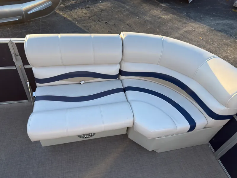 Slide: The Image of Starcraft STARDECK 236 2015 - 7