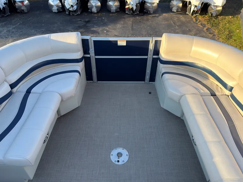 Slide: The Image of Starcraft STARDECK 236 2015 - 8