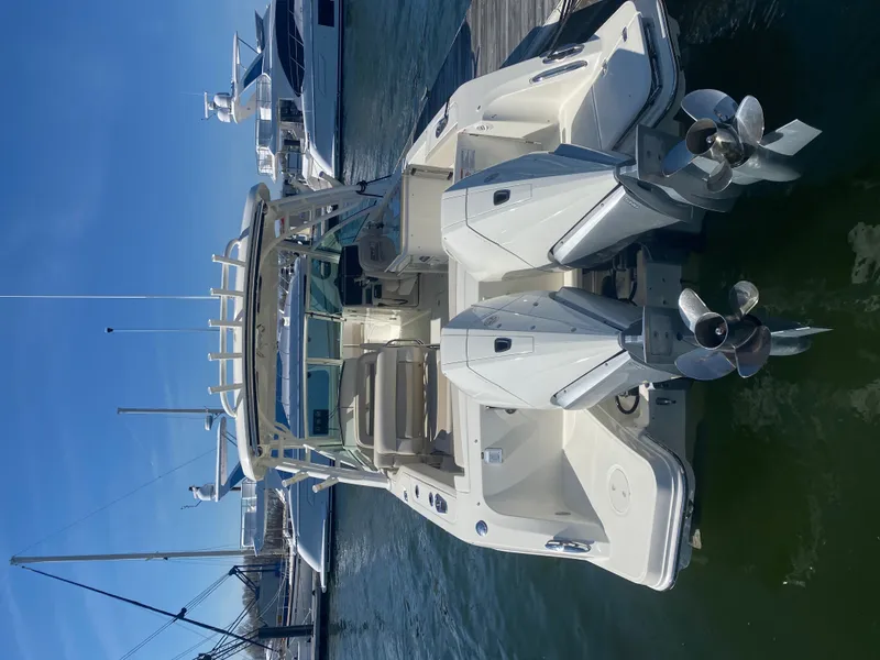 Slide: The Image of Boston Whaler 320 VANTAGE 2020 - 3