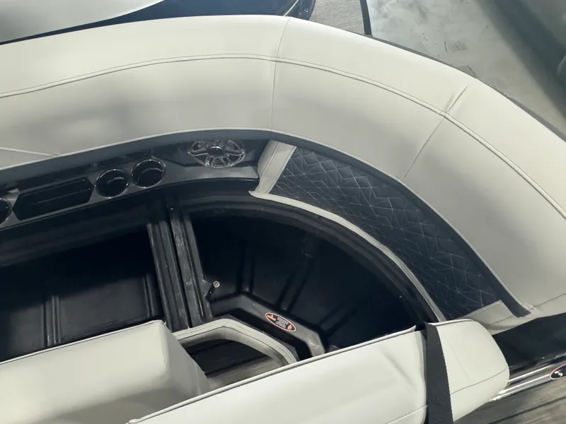 Slide: The Image of Harris 270GM 2026 - 28