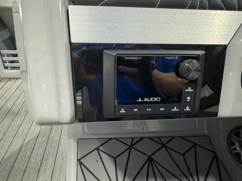 Slide: The Image of Harris 270GM 2026 - 46