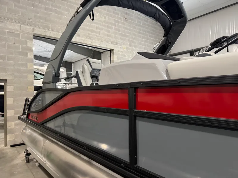 Slide: The Image of Harris GRAND MARINER 270 2026 - 4