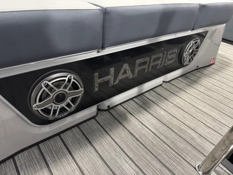 Slide: The Image of Harris GRAND MARINER 270 2026 - 63