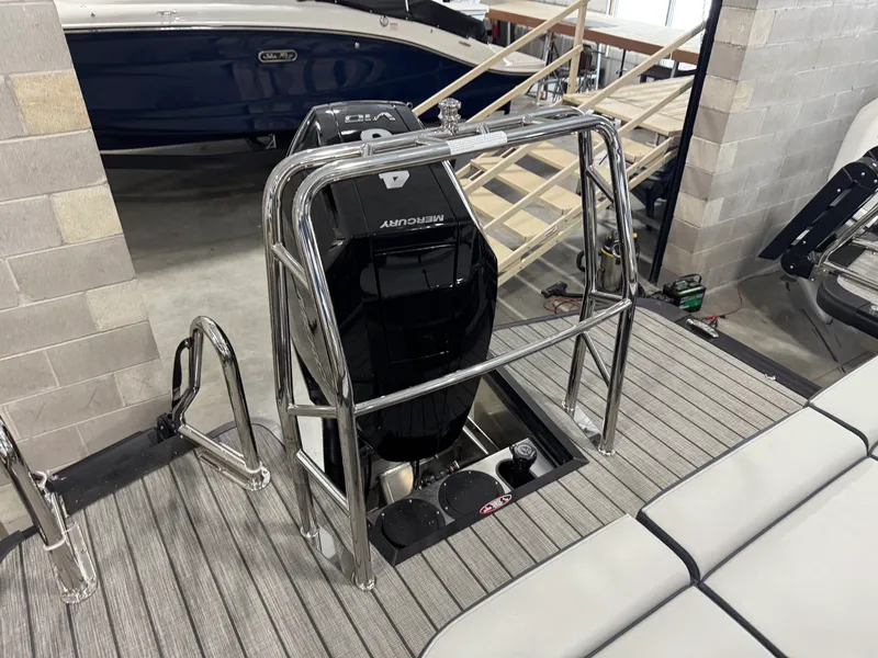 Slide: The Image of Harris GRAND MARINER 270 2026 - 64