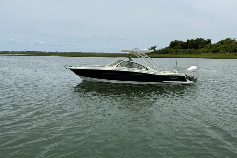 Slide: The Image of Scout 240 Dorado 2025 - 5