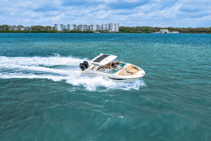 Slide: The Image of Sea Ray SLX 350 Outboard 2026 - 19