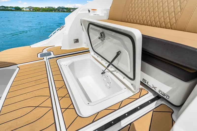 Slide: The Image of Sea Ray SLX 350 Outboard 2026 - 25