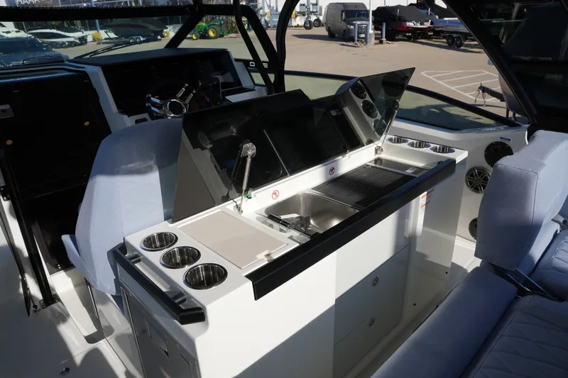 Slide: The Image of Saxdor 320 GTO 2026 - 17