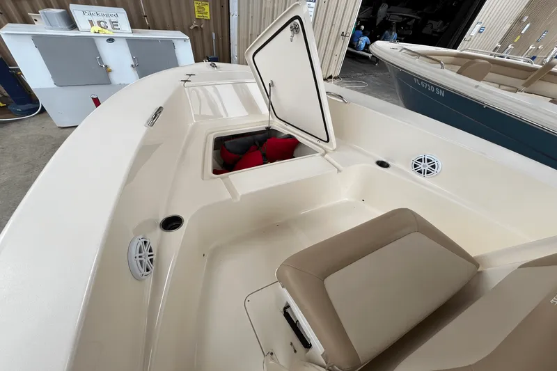 Slide: The Image of Scout 195 SF 2021 - 34