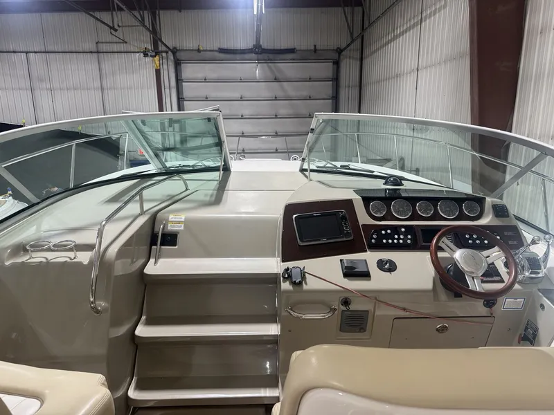 Slide: The Image of Sea Ray 37 SUNDANCER 2012 - 12