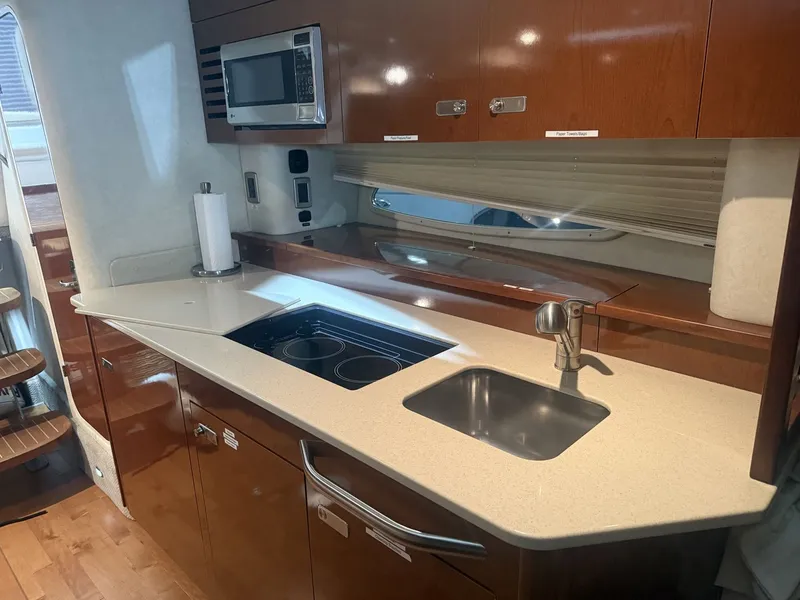 Slide: The Image of Sea Ray 37 SUNDANCER 2012 - 13