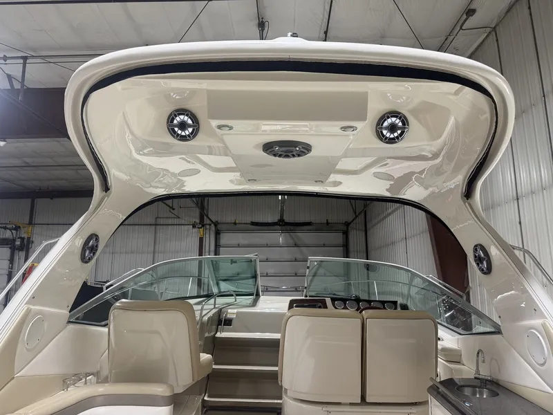 Slide: The Image of Sea Ray 37 SUNDANCER 2012 - 39