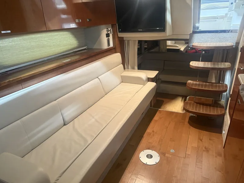 Slide: The Image of Sea Ray 37 SUNDANCER 2012 - 66