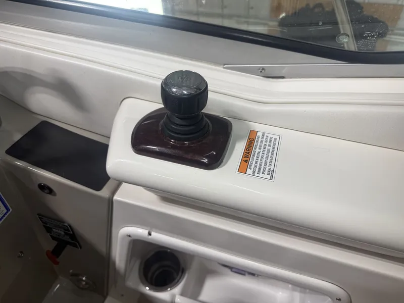 Slide: The Image of Sea Ray 37 SUNDANCER 2012 - 69