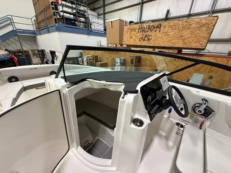 Slide: The Image of Sea Ray SDX 230 Outboard 2026 - 20