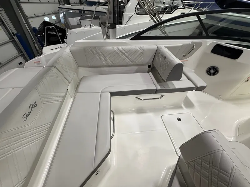 Slide: The Image of Sea Ray SDX 230 Outboard 2026 - 5