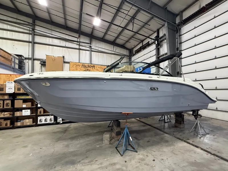 The Image of Sea Ray SDX 230 Outboard 2026 - undefined