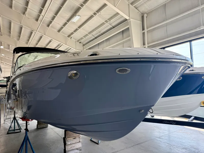 Slide: The Image of Sea Ray SDX 230 Outboard 2026 - 37