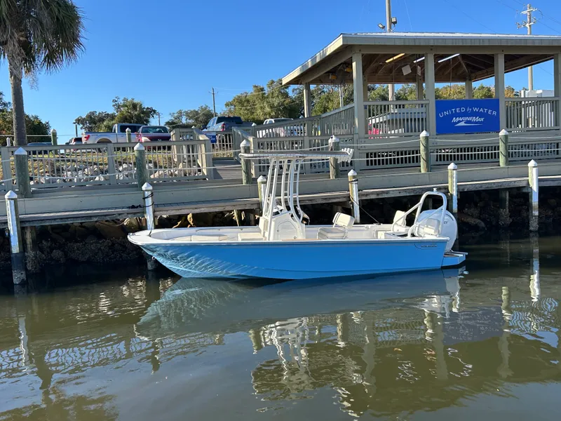 Slide: The Image of Boston Whaler 190 Montauk 2026 - 2