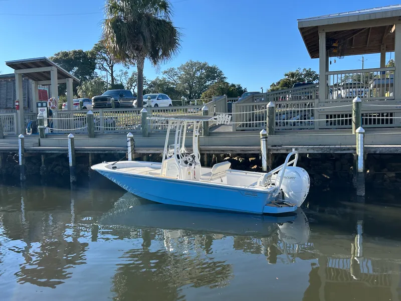 Slide: The Image of Boston Whaler 190 Montauk 2026 - 3