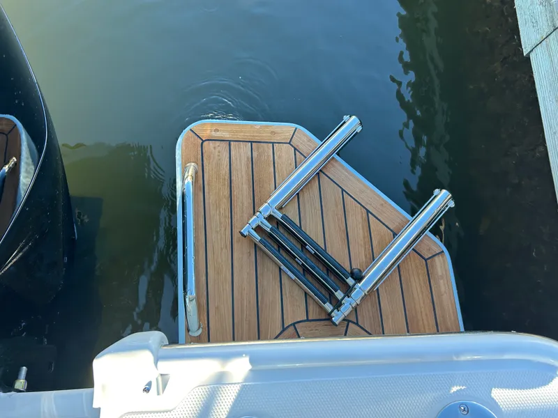 Slide: The Image of Boston Whaler 170 Montauk 2026 - 10